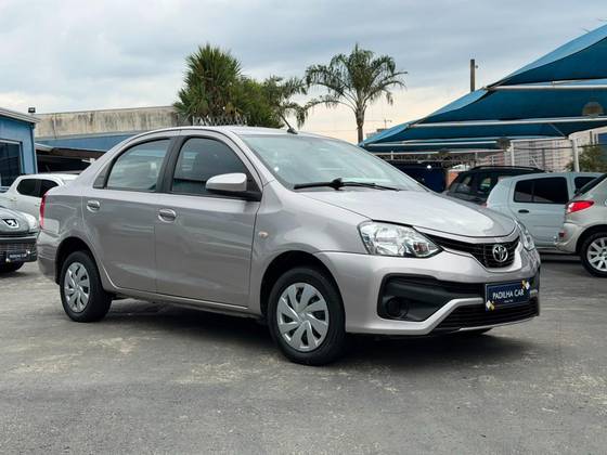 TOYOTA ETIOS 1.5 XS SEDAN 16V FLEX 4P AUTOMÁTICO TOYOTA ETIOS 1.5 XS SEDAN 16V FLEX 4P AUTOMÁTICO